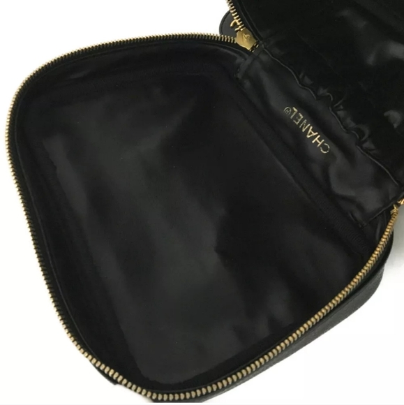 CHANEL CC Logo Grained Calfskin Cosmetics Vanity Hand Bag - Picture 9 of 12